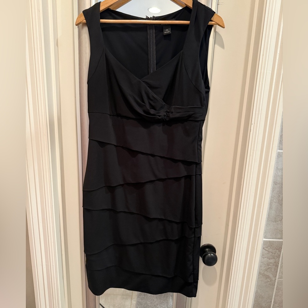 Elegant Black Sleeveless Dress